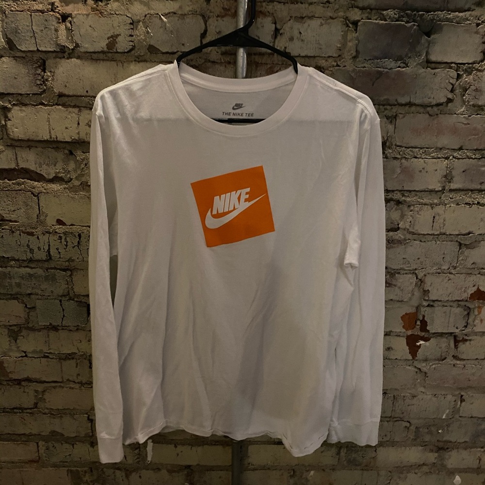 Nike long sleeve tee
